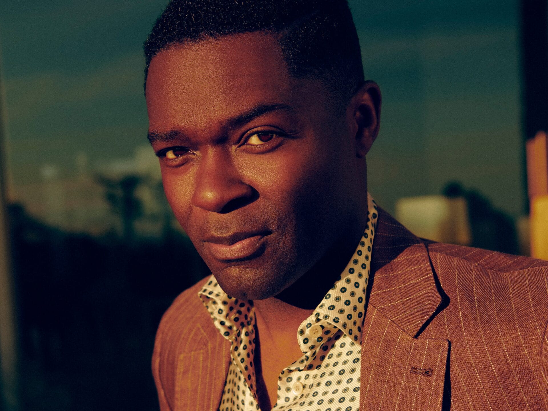 Meet Anade Davis, the mastermind behind AI Smart Homes. The 37-year-old African American Data Scientist is taking the real estate world by storm with his high-tech, solar-powered smart homes. Anade and his team of architects and engineers are using cutting-edge construction technology like robot 3D printers to build fully equipped smart homes in just 90 days. These homes are infused with AI technology, featuring Smart Surfaces, AI Appliances, Robot Assistants, and Advanced Electronics.